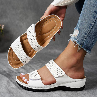 Ortholuxe™ – Atmungsaktive Orthopädische Slip-In Sandalen für Damen