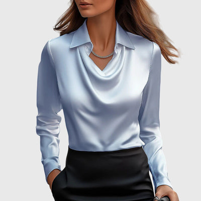 Gleura™ – Bluse mit Luxuriösem Glanz und Plissiertem Halsausschnitt