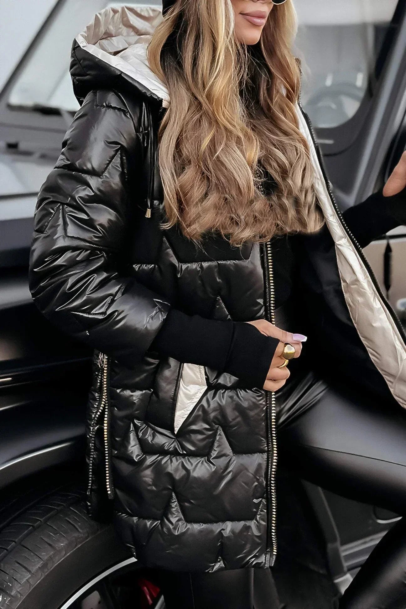 Chivelle™ - Elegante Winterjacke mit Kapuze und Futter