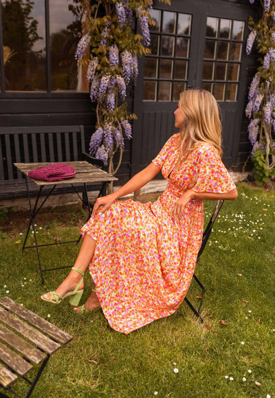 Erika™ - Stilvolles & Bequemes Blumenkleid